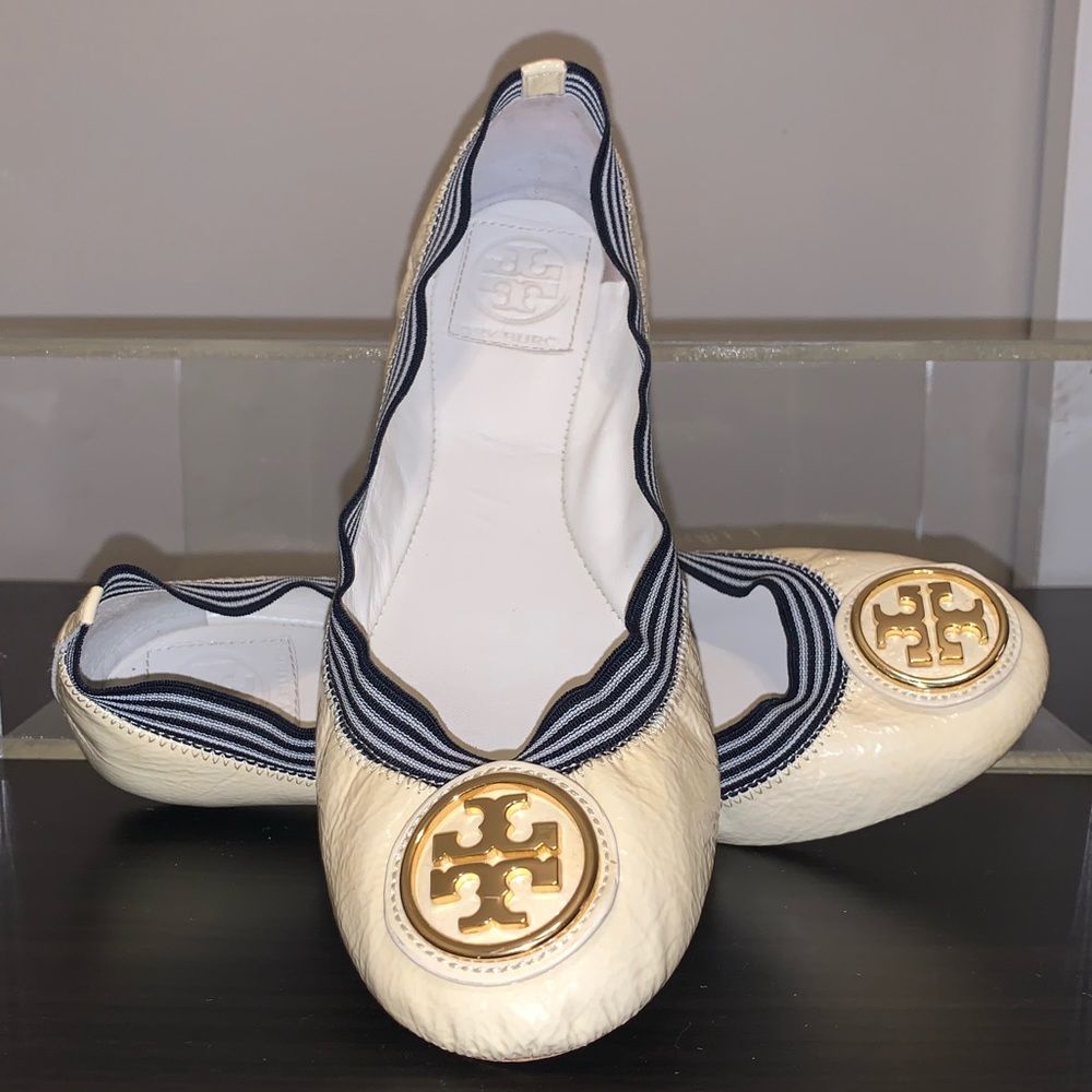 TORY BURCH Caroline 2 Ballet Flat Slipper in Cream with Navy Stripes - Size 8.5